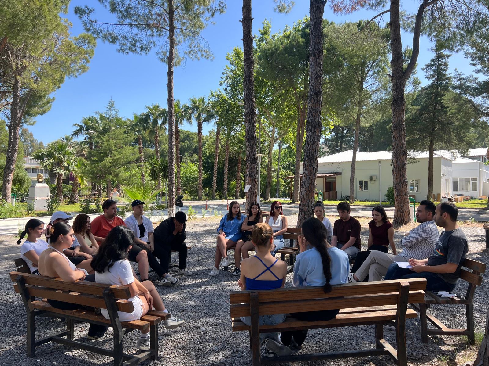 A quality circle was formed with the students, and each student's opinion was recorded.